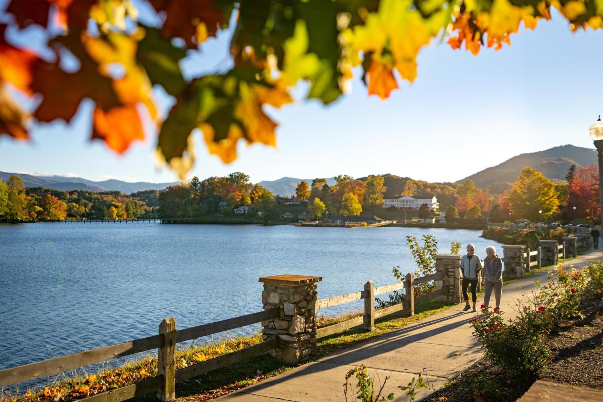 English Roses Lake Junaluska Bagian luar foto